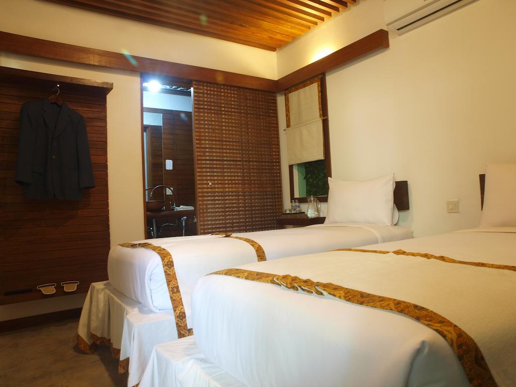 Flores Gallery Hotel Bandung Exteriör bild