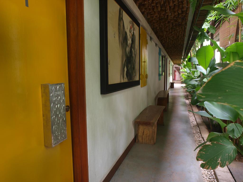 Flores Gallery Hotel Bandung Exteriör bild