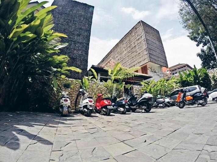 Flores Gallery Hotel Bandung Exteriör bild